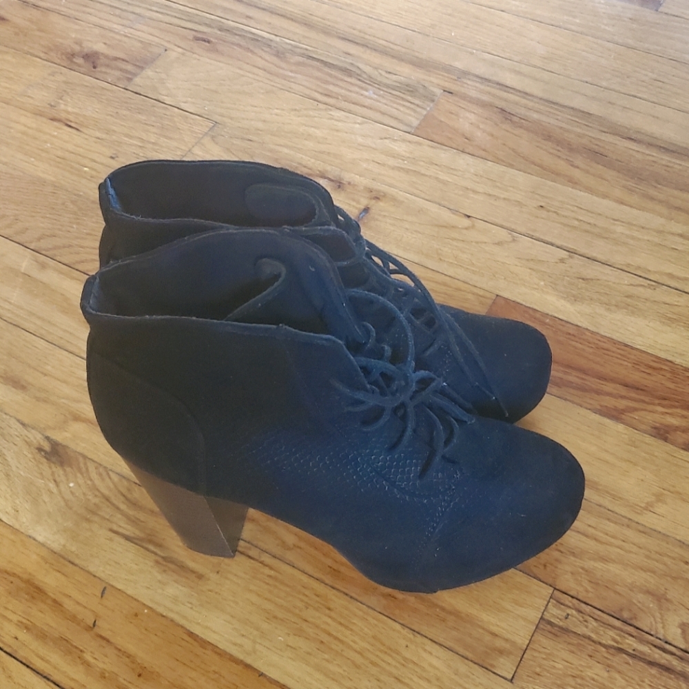 H&M Laced fromt heels
